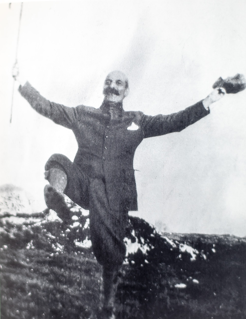 The Warburgs: The Twentieth-Century Odyssey of a Remarkable Jewish Family.