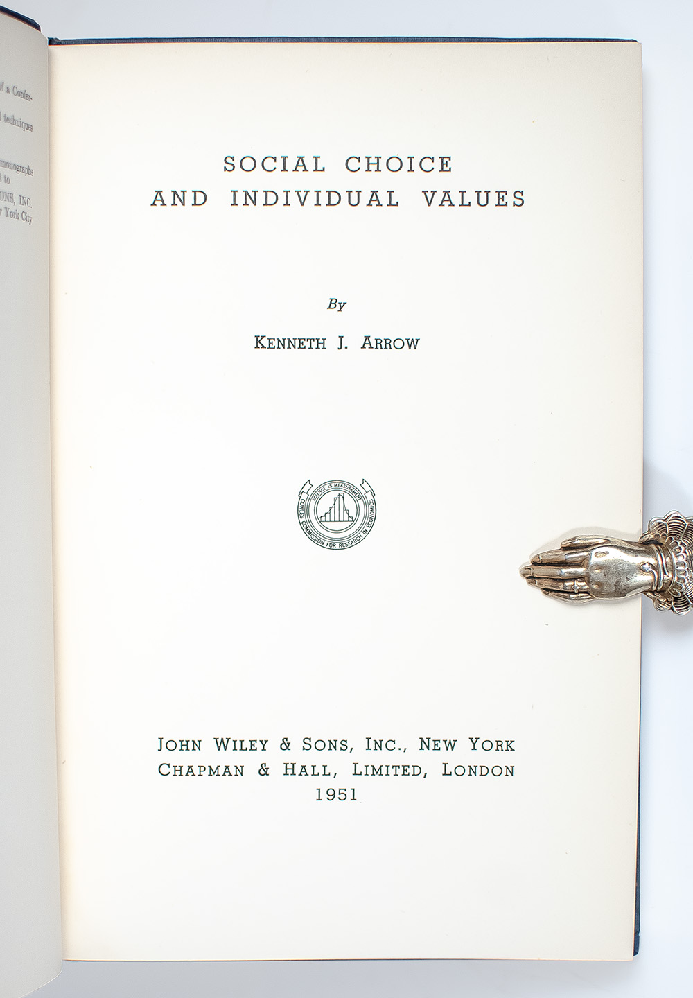 Social Choice and Individual Values.