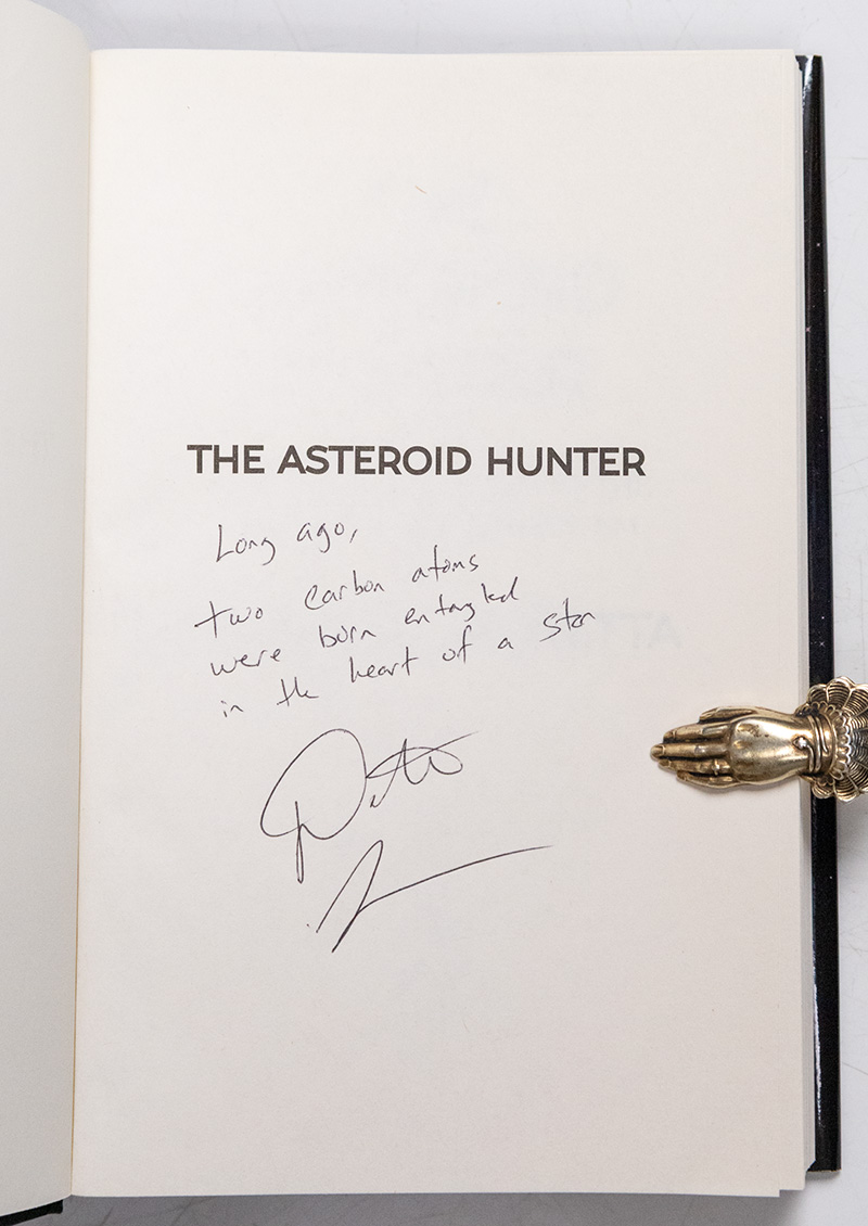 The Asteroid Hunter: A Scientist's Journey to the Dawn of Our Solar System. - Image 3