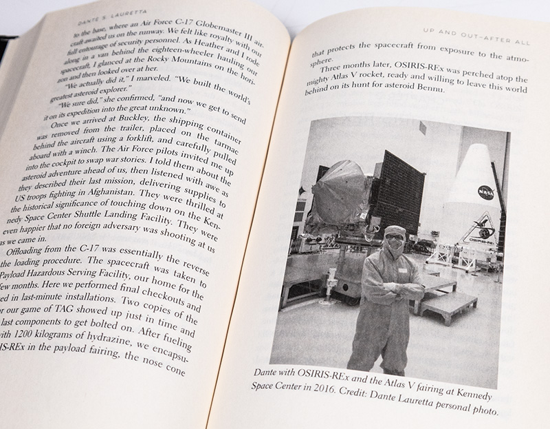 The Asteroid Hunter: A Scientist's Journey to the Dawn of Our Solar System. - Image 8